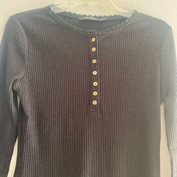 Doe & Rae black long sleeve crochet detail top size small - Picture 6 of 11